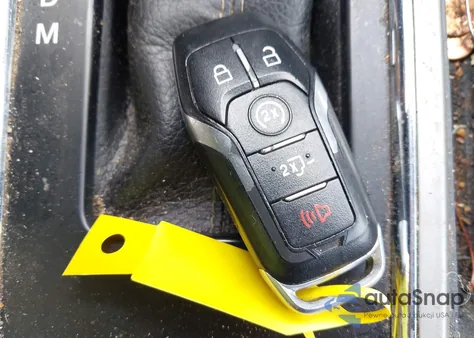 2017 Ford F-150 Lariat z USA, uszkodzony, nr VIN 1FTEW1EG1HFA57056